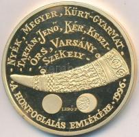 Lebó Ferenc (1960-) 1996. "A honfoglalás emlékére / Vérszerződés" aranyozott Cu emlékérem ...