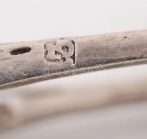 cca 1850 Gazdagon díszített levélmotívumos ezüst (Ag.) antik cukorfogó, mesterjeggyel, h: 15 cm, net...