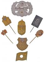 8db, főleg klf magyar címeres, zászlós fém jelvény, közte zománcozottak is T:2,2-