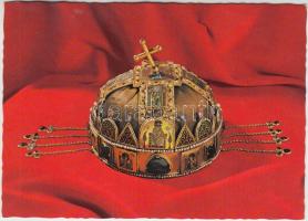 36 db MODERN képeslap, benne: 6 db Budapest lap, 20 db koronázási szimbólumokat ábrázoló lap, és 10 ...