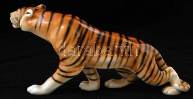 Royal Dux tigris, kézzel festett, jelzés nélkül, hibátlan, h:33 cm, m:16,5 cm / Royal Dux tiger, per...