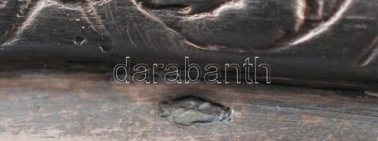 Ezüst (Ag.) tálca, jelzett, karcolt, perem díszítés fém, bruttó:776 g, d:33 cm