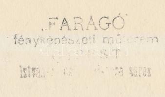 cca 1930 Faragó fényképészet (Újpest): Lóversenyen, sarkán törésvonal, pecséttel jelzett, 17x23 cm