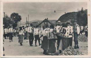 Kárpátalja, Ruszin népviselet / Ruthenian national costume, folklore