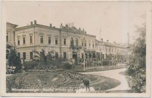 10 db RÉGI magyar és erdélyi városképes lap, fekete-fehér lapok / 10 old postcards from Hungary and ...