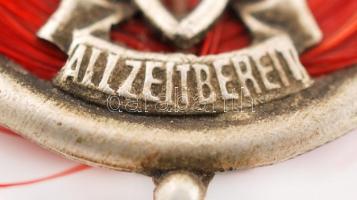 1933 Cserkész sapka kitűző, "Allzeitbereit" felirattal, 5,5×3 cm /
1933 "Allerzeitber...