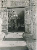 1976 Varró Géza (1918–1993) Egyiptomban készített jelzés nélküli fényképei, 7 db fotó, egy...