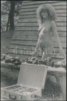 cca 1980 Fotóbörze! Finoman erotikus fénykép, 14x9 cm / cca 1980 Erotic photo, 14x9 cm