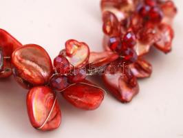 Korallszínű, gyöngyházfényű ékszerszett szép dobozban: nyaklánccal, gyűrűvel, karkötővel