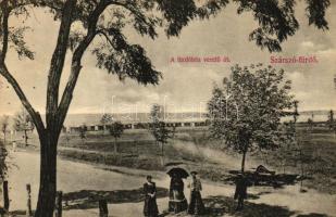 Balatonszárszó-fürdő, fürdőhöz vezető út, kiadja Pongrácz Béla (EK)