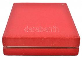 DN "Mezőgazdaság Kiváló Dolgozója" zománcozott, aranyozott fém kitüntetés eredeti tokban, ...