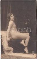 cca 1900 Paris, Műtermi akt, 14x8 cm / nude photo, 14x8 cm