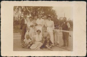 Késmárk, Teniszpálya, csoportkép / Hungarian tennis court, group photo