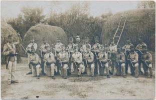 WWI Hungarian K.u.K. soldiers with guns, group photo; Schäffer Armin udv. fényk.