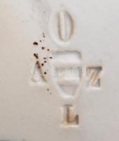 AZL antik áttört süteményes tányér és egy máz alatti kék festett süteményes tányér, máz hibákkal, je...