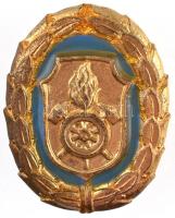 DN Aranyozott, zománcozott fém tűzoltó jelvény (45x35mm) T:2 ND Gilt, enamelled metal fireman badge (45x35mm) C:XF