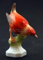 Porcelán madárka, kézzel festett, apró lepattanással, jelzett, m: 8,5 cm