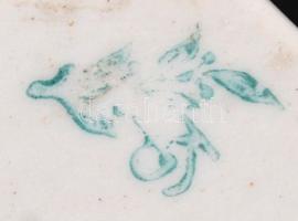 Porcelán madárka, kézzel festett, apró lepattanással, jelzett, m: 8,5 cm