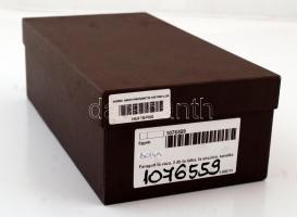 Faragott fa lámpatest, 2 db fa tálka, fa sószóró, kanálka