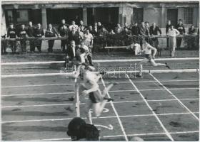 1953 Budapesti Bástya-Bp. Honvéd atlétikai Békekupaverseny: férfi 100m, jelzett, verzón feliratozva, 13x18cm