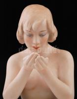 Wallendorf mosakodó akt, kézzel festett, apró mázhibával, jelzett, m:27 cm /Wallendorf nude woman fi...