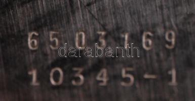 Doxa férfi karóra, jelzett, sorszámozott, bőr szíjjal, számlap enyhén karcos, működik