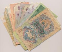 Szovjetunió 1947-1961. 30db-os vegyes bankjegy tétel T:vegyes
Soviet Union 1947-1961. 30pcs of vario...