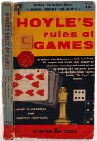 Hoyle's rules of Games. Description of Indoor Games of Skill and Chance, with Advice on Skillful Play. Based on the Foundations laid down by Edmond Hoyle, 1679-1769. Edited by Albert H. Morehead and Geoffrey Mott-Smith. New York, 1956, The New Amrican Library. Kiadói papírkötés, kissé kopottas állapotban / paperback