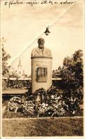 Munkács, Alexander Mytrak szobor / statue, 'Atelier Locker' photo (fa)