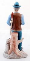 Regent vadász figura, porcelán, kézzel festett, jelzett, hibátlan, 34cm