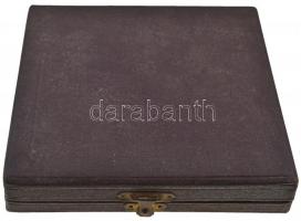 Ferenczy Béni (1890-1967) DN "Jászai Mari-díj" Br díjérem eredeti tokban (78mm) T:1-
Hunga...