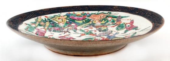 Kínai dísztál harci jelenettel, kézzel festett, hibátlan, jelzett, d:39 cm