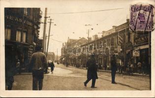 Shanghai, Street view, shops; photo