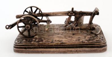 Antik, ekét mintázó fém szobor, "Radivon Bucarest" jelzéssel, 13,5×8×4,5 cm/ Antique plow ...