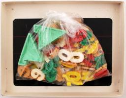 Retró, fejlesztő társasjáték:Mágneses betűk és számok, eredeti dobozban