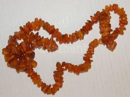 Termés Borostyán nyaklánc kisméretű természetes csiszolatlan kövekből 75cm hosszú, 55 gramm