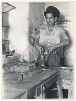 cca 1950 Tiszavölgyi József fotói a BSZKRt autóbuszüzem műhelyeiből, egyik fotó pecséttel jelzett, 2...