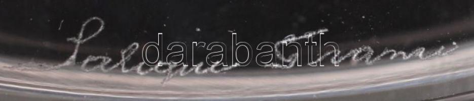 Lalique halas tányér, formába öntött, jelzett, apró belső csorbával, d:21 cm / Lalique plate