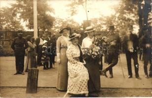 1915 Mohács, Vasútállomás, a kassai 5. sz. honvédhuszárok indulnak a harctérre; Klein Sándor photo