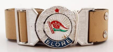 Úttörő bőröv és 1952-es Csillebérci Nemzetközi Úttörőtábor hímzett felvarró