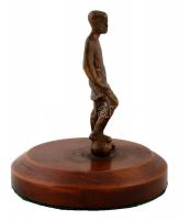 Réz futballista fa posztamensen, jelzés nélkül, 14cm