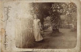 3 db RÉGI fotó képeslap; Budapesti katona, Budapesti kert hölggyel, Szabadkai kert családdal. 2 postaügynökségi bélyegzéssel. / 3 old photo postcards; soldier from Budapest, Garden in Budapest with lady, garden in Szabadka with family