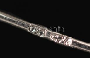 Ezüst kitűző, fémjelzett, mozdonyzáras biztosítással, Ag., 2,3gr. / Silver brooch, hallmarked, Ag., ...