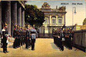 30 db RÉGI külföldi és történelmi magyar városképes lap; sok német, horvát, olasz / 30 old foreign a...