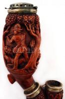 Vadászmotívumokkal rendkívül gazdagon díszített, faragott fa pipafej fém szerelékkel, jelzett a szer...