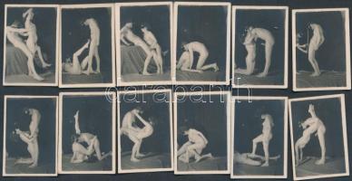 cca 1950-60 Mini, korabeli pornóképek, 12db, 3,7x2,5cm