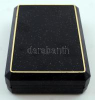 Gyöngy függő ezüstszínű láncon, h 45 cm