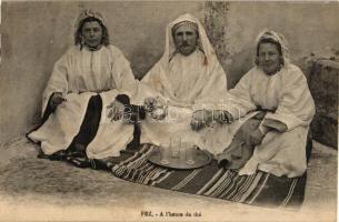 Tea idő, marokkói folklór Fez, heure du thé / tea hour, Moroccon folklore