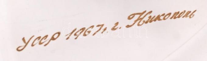 3 db különféle szovjet és ukrán levélnehezék, egy részük jelzett, különböző méretben