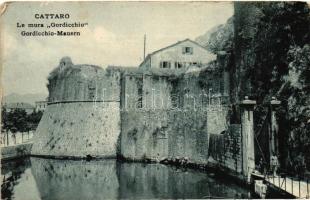 Kotor, Cattaro; Le mura Gordicchio / Gordicchio wall (wet corner)
